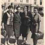 О.С. Завадская (крайняя слева) в составе делегации советских учителей в г. Грайфсвальд (республика ГДР), приехавших для обучения русскому языку